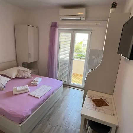 Riba Pensionat Makarska